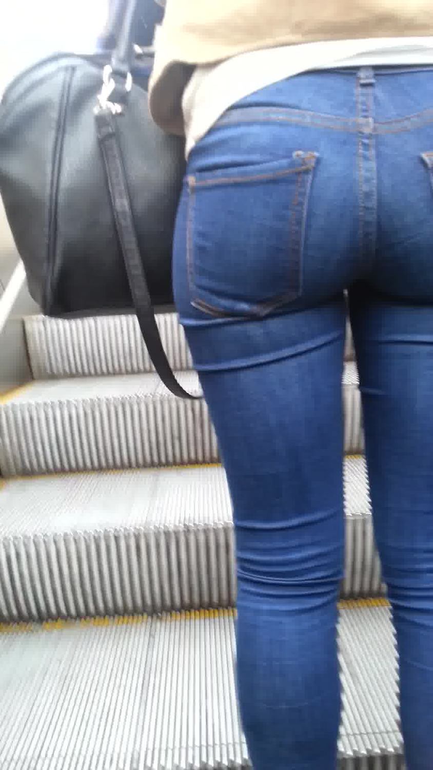 round ass in tight jeans nude hairy red head doing yoga